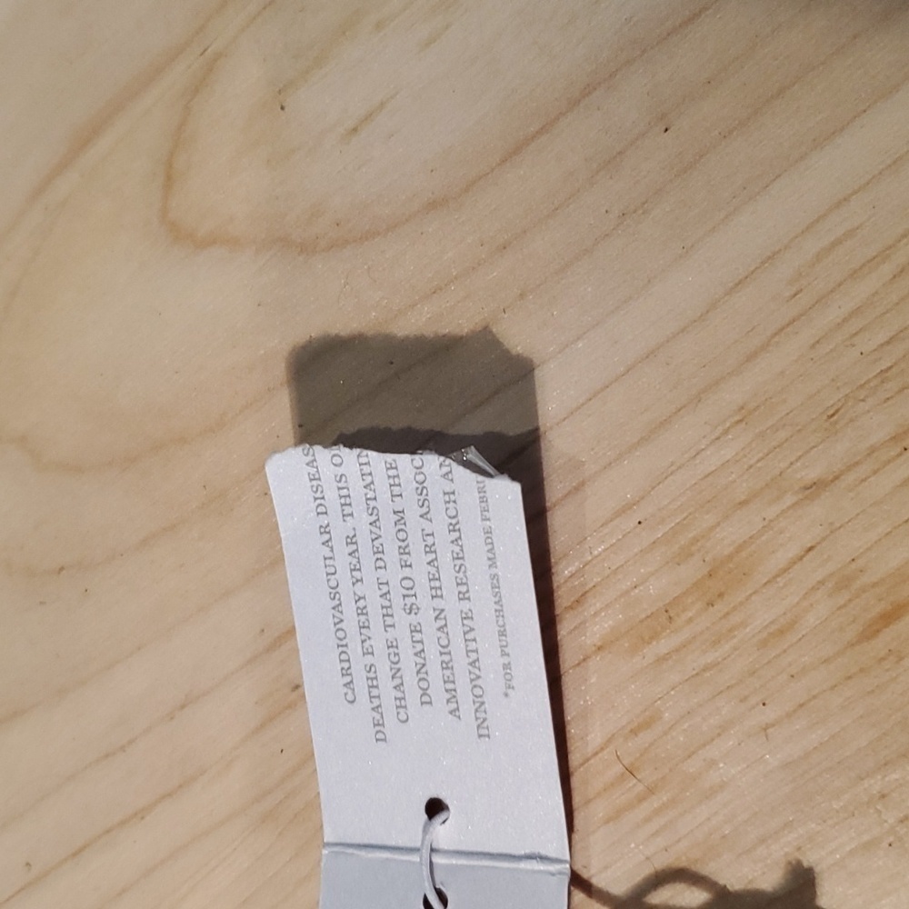 ♥️ NIB CRYSTAL HEART BROOCH - Picture 4 of 10